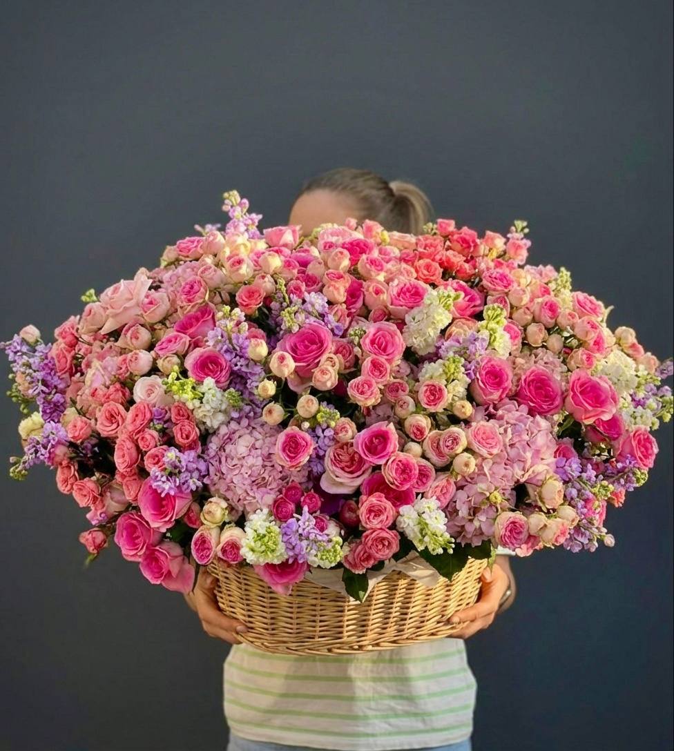 Корзины с цветами — заказать в Старом Осколе