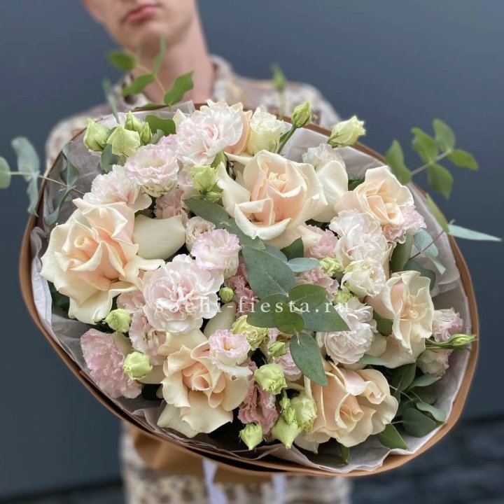  Букет кремовых роз "Мокко" в Старом Осколе