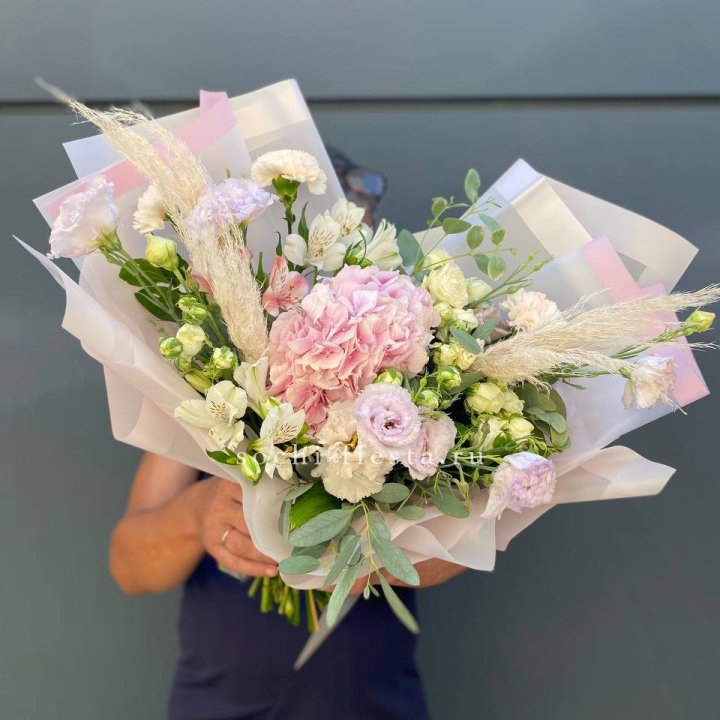 Гортензия "Пинк флоид" в Старом Осколе