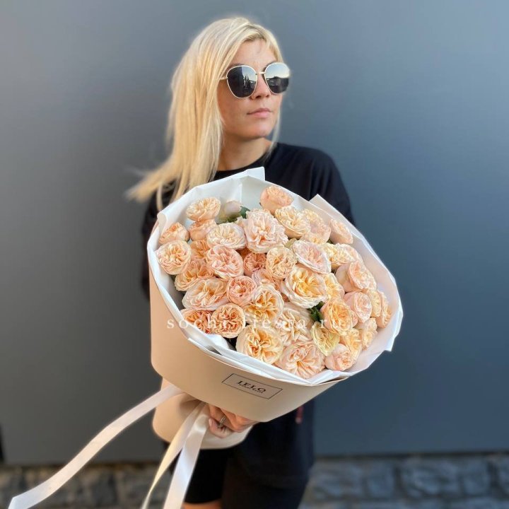 15 пионовидных роз №2 в Старом Осколе