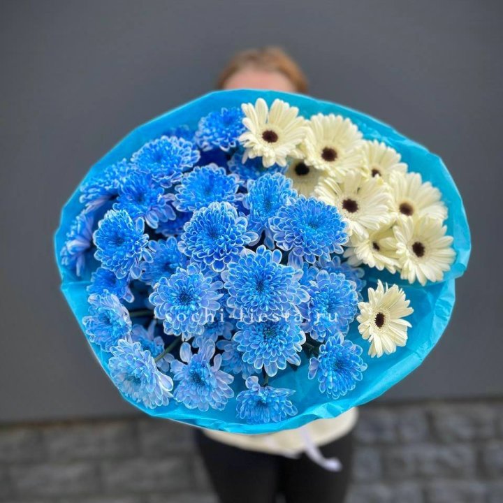 Букет хризантем и гербер в Старом Осколе