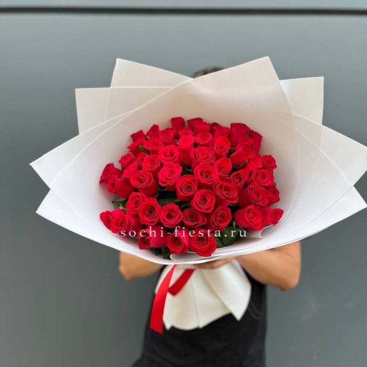 51  красная роза в Старом Осколе
