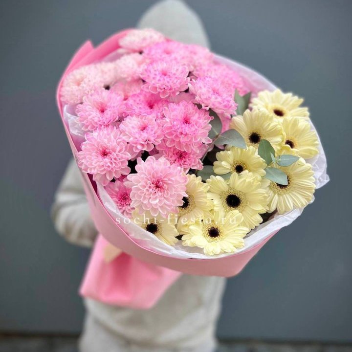 Дуо хризантем и гербер в Старом Осколе