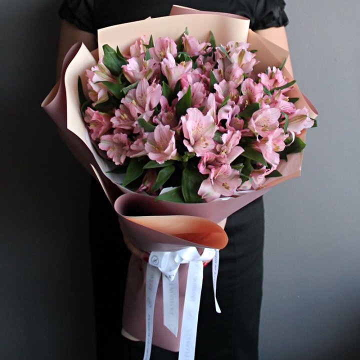 Букет розовых альстромерий в Старом Осколе