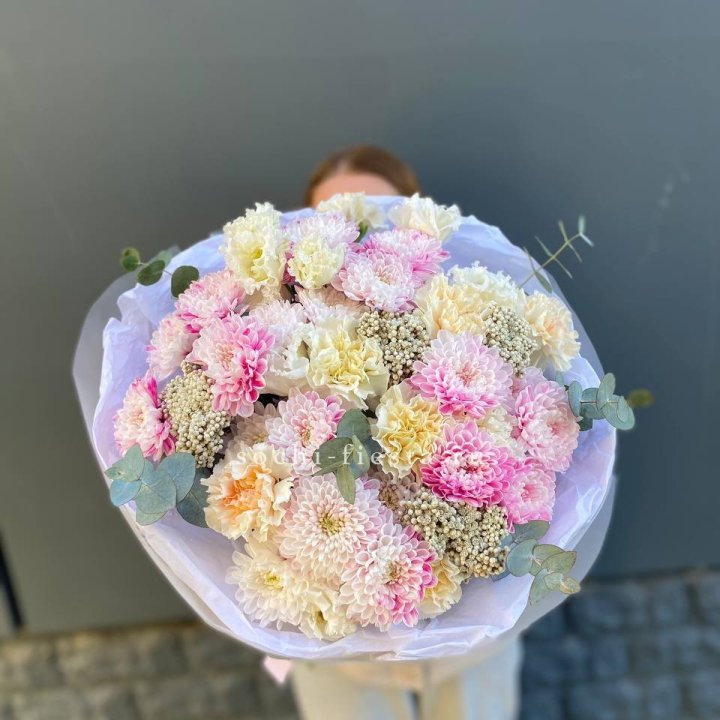 Букет из стойких цветов  в Старом Осколе