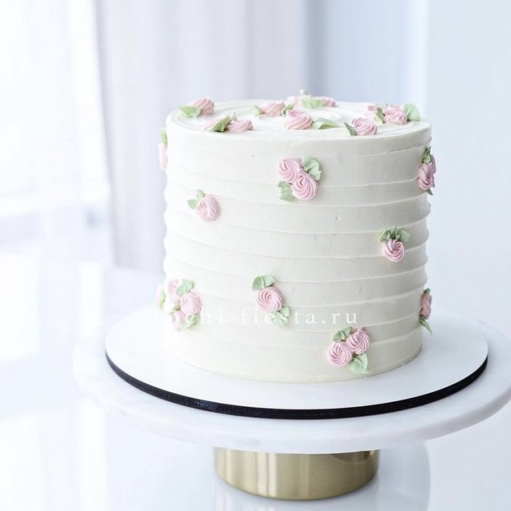 Торт "Розы в снегу" в Старом Осколе