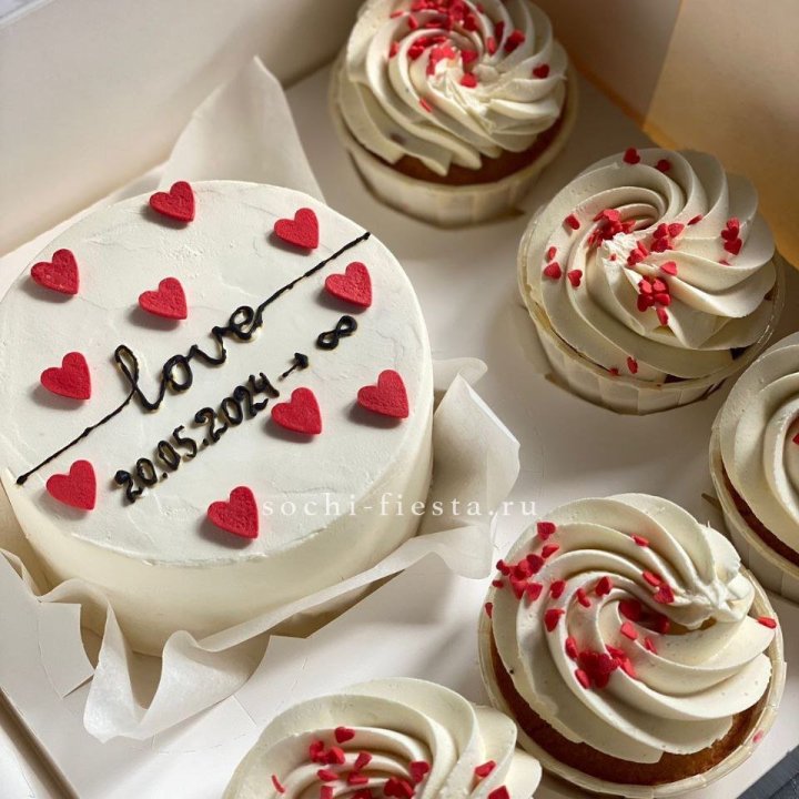 Капкейки и бенто-торт "Любимые" в Старом Осколе