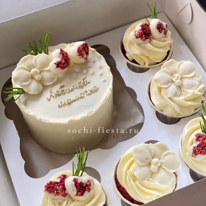 Капкейки и бенто-торт "Мамочке" в Старом Осколе