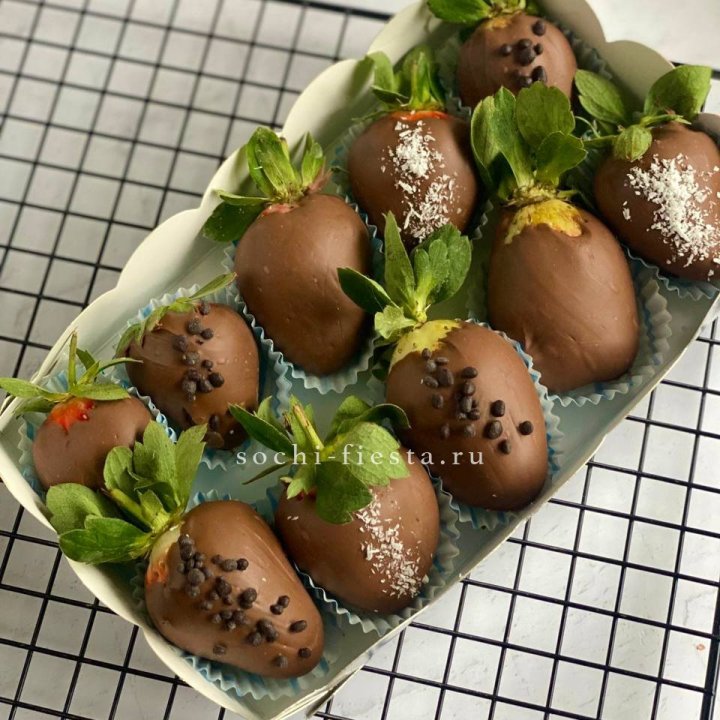 Клубника в шоколаде 10 ягод в Старом Осколе