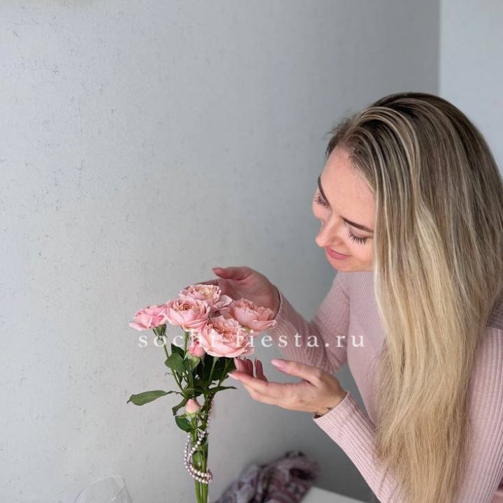 Цветочная подписка "Пакет маленький" в Старом Осколе