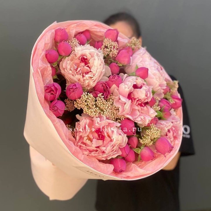  Букет с пионами "Преференс" в Старом Осколе