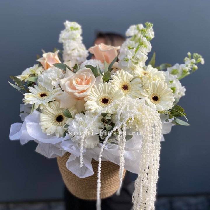 Цветы в джутовом кашпо "Валери" в Старом Осколе