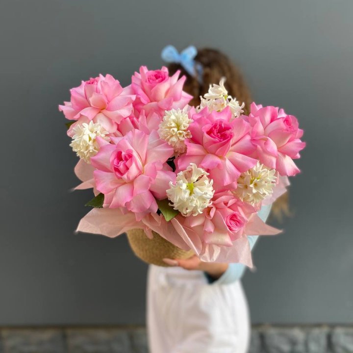 Дуо розы и гиацинты с доставкой в Старом Осколе