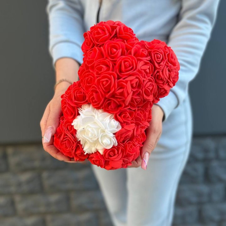 Медведь с белым сердцем в Старом Осколе