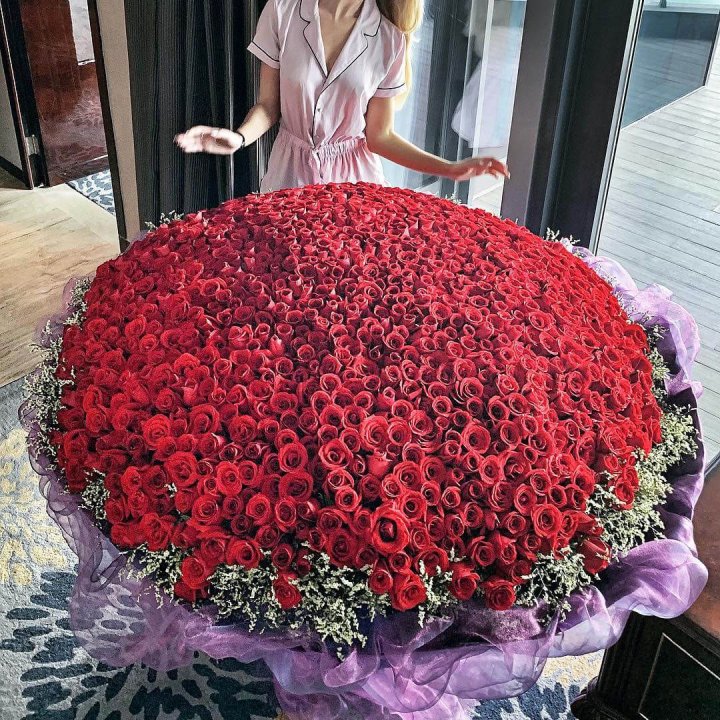 1001 роза в Старом Осколе