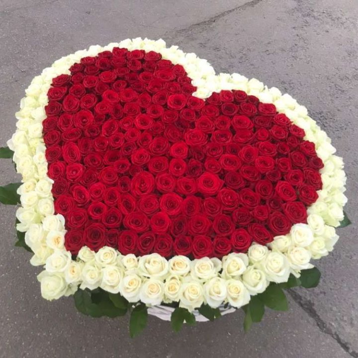 333 розы в корзине в Старом Осколе