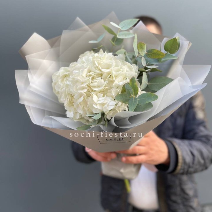  Букет  из белой гортензии в Старом Осколе