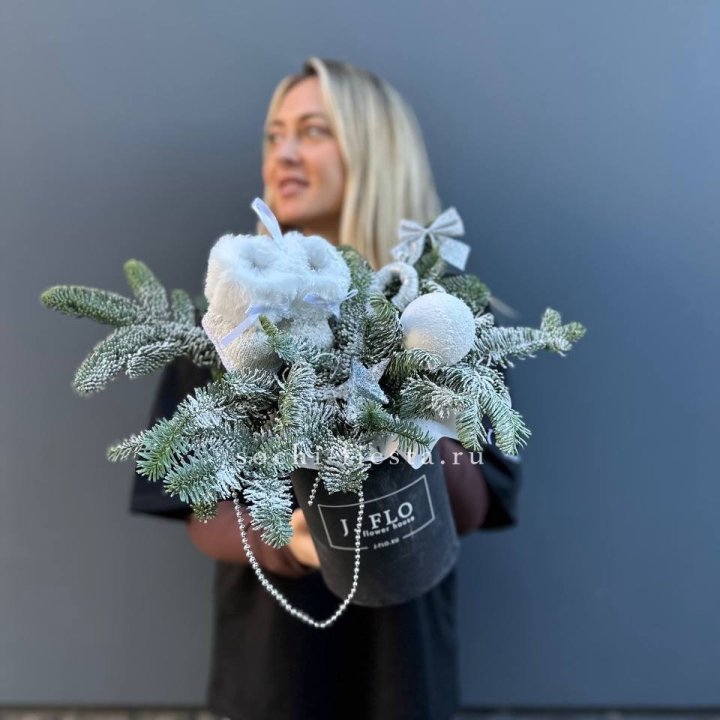 Новогодний бокс "Ботс вайт" в Старом Осколе