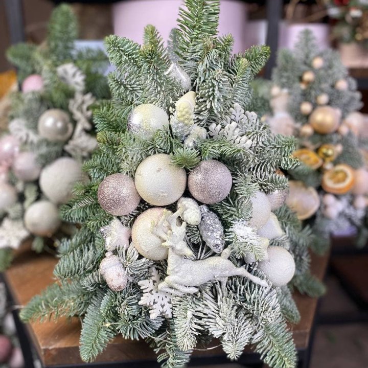 Ёлочка "Хепи крисмас" в Старом Осколе