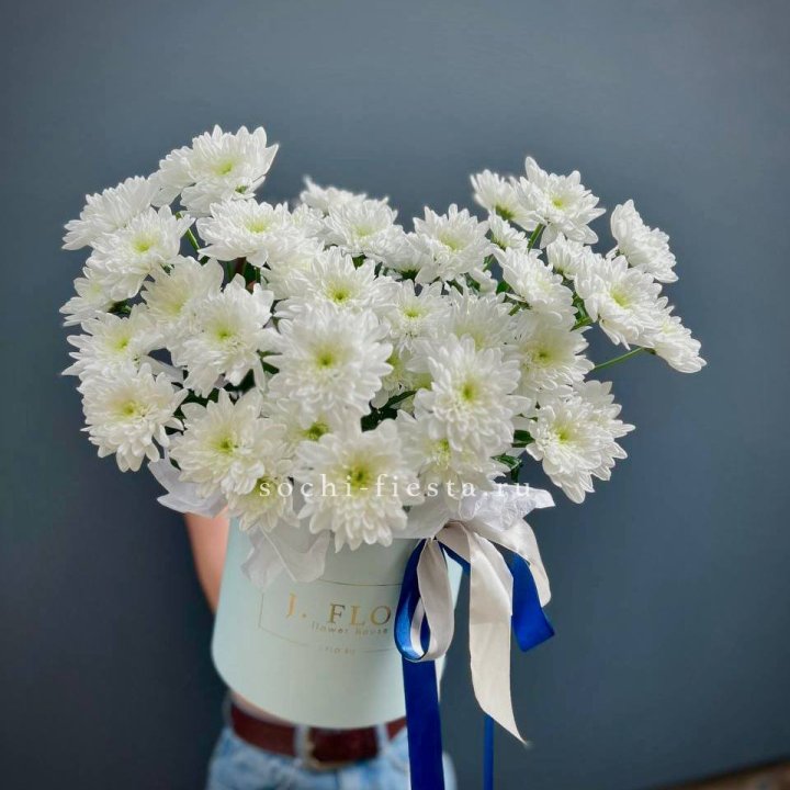 Коробка с хризантемами №3 в Старом Осколе