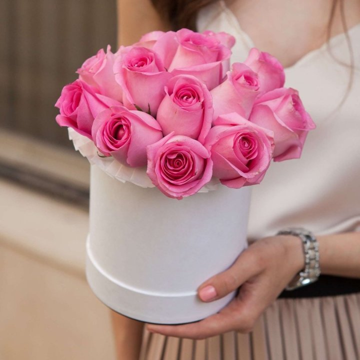 15 роз в боксе Кэтрин в Старом Осколе