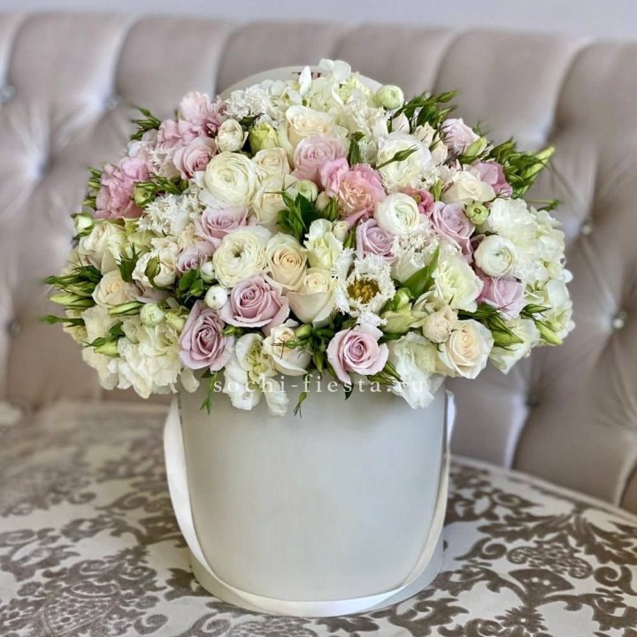 Цветочный бокс "Ловинг" в Старом Осколе