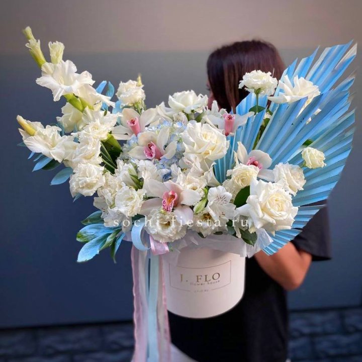 Цветочный бокс №3 в Старом Осколе