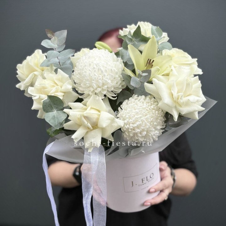 Цветы в шляпной коробке  в Старом Осколе