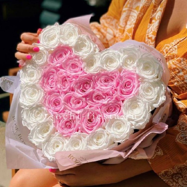 Бокс сердце с розами №2 в Старом Осколе