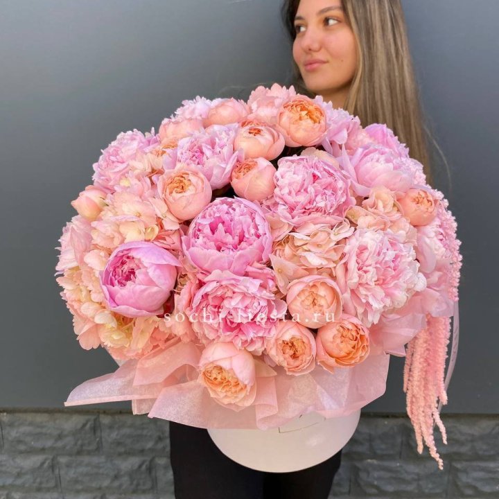 Коробка с пионами "Дабл фловер" в Старом Осколе