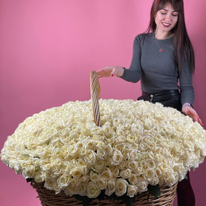 1001 белая роза в Старом Осколе