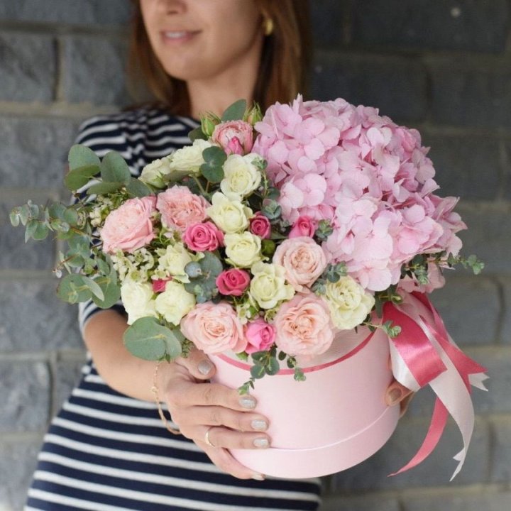 Дизайнерский цилиндр №1 с доставкой в Старом Осколе