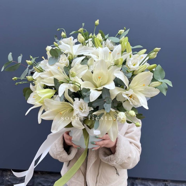 Бокс лилий и эустомы в Старом Осколе