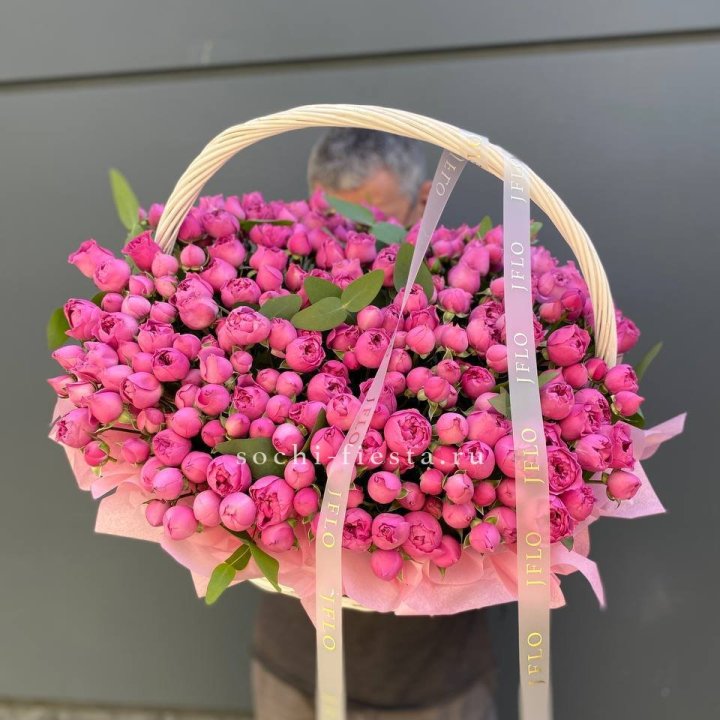 Корзина роз Мисти Баблс 101 в Старом Осколе