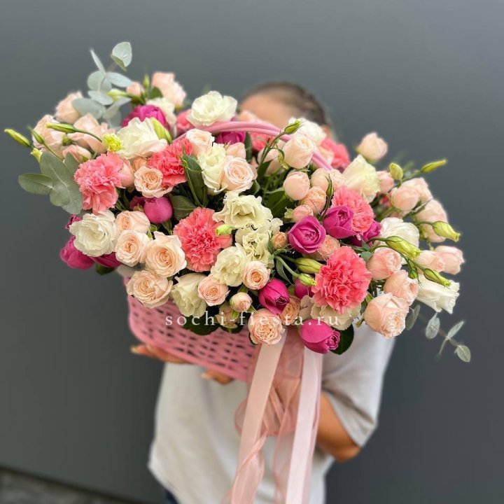Цветочная корзина "Флоренция" в Старом Осколе