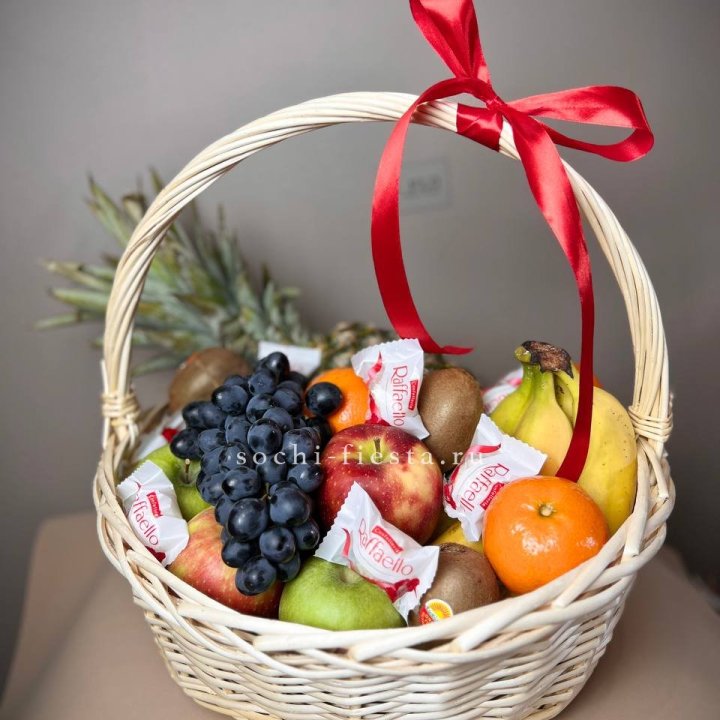 Фруктовая корзина №3 с доставкой в Старом Осколе