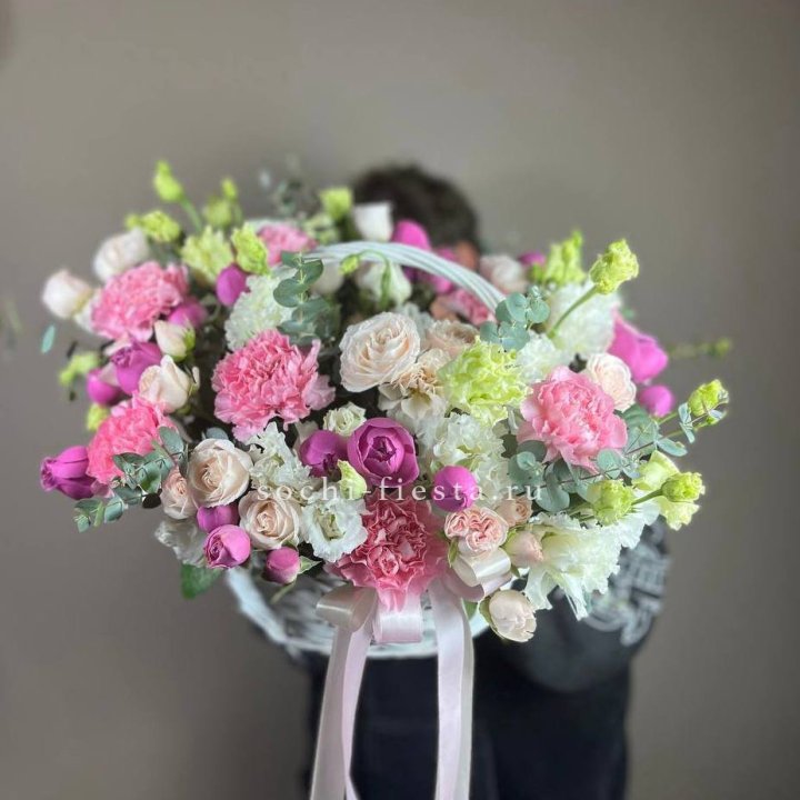 Корзина "Яркая" в Старом Осколе