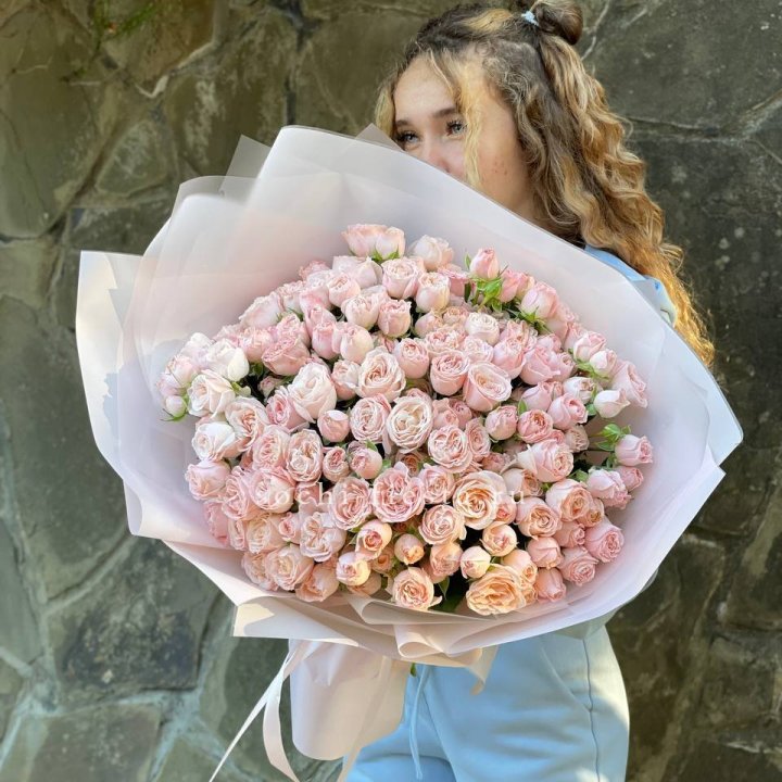 45 роза бомбастик Крем в Старом Осколе