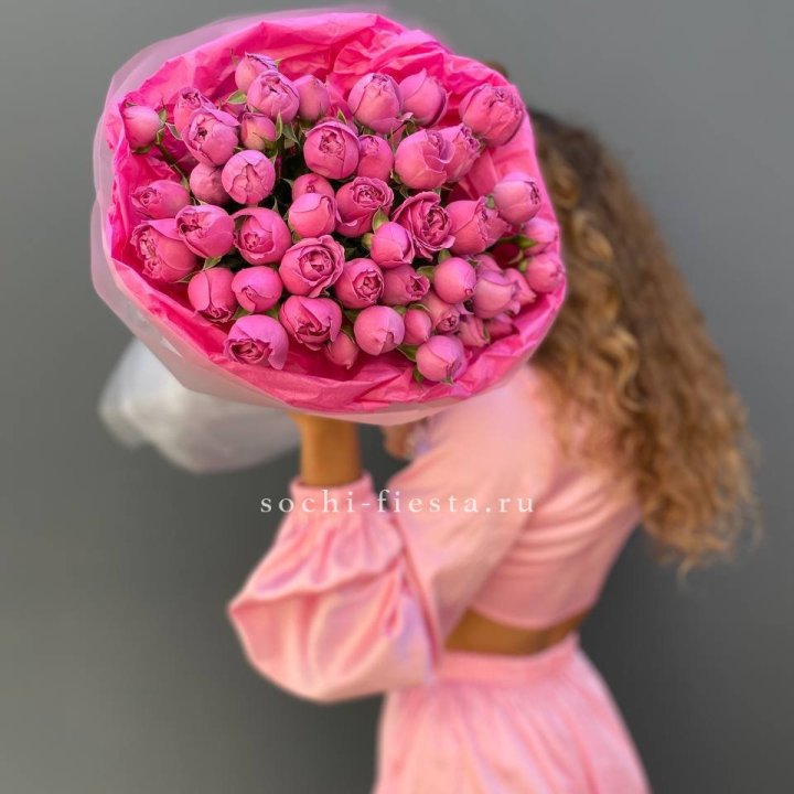 Букет из пионовидных роз  в Старом Осколе