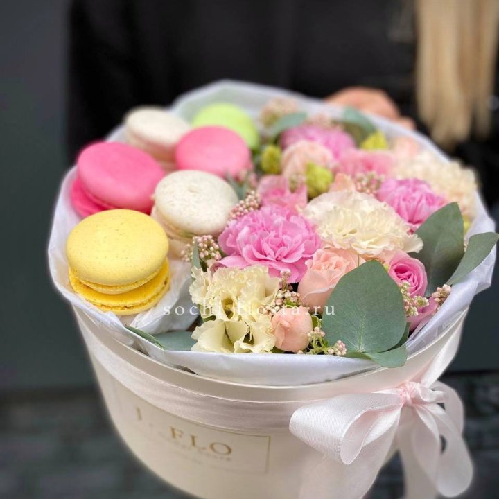 Бокс с макаронс "Тендернес" с доставкой в Старом Осколе