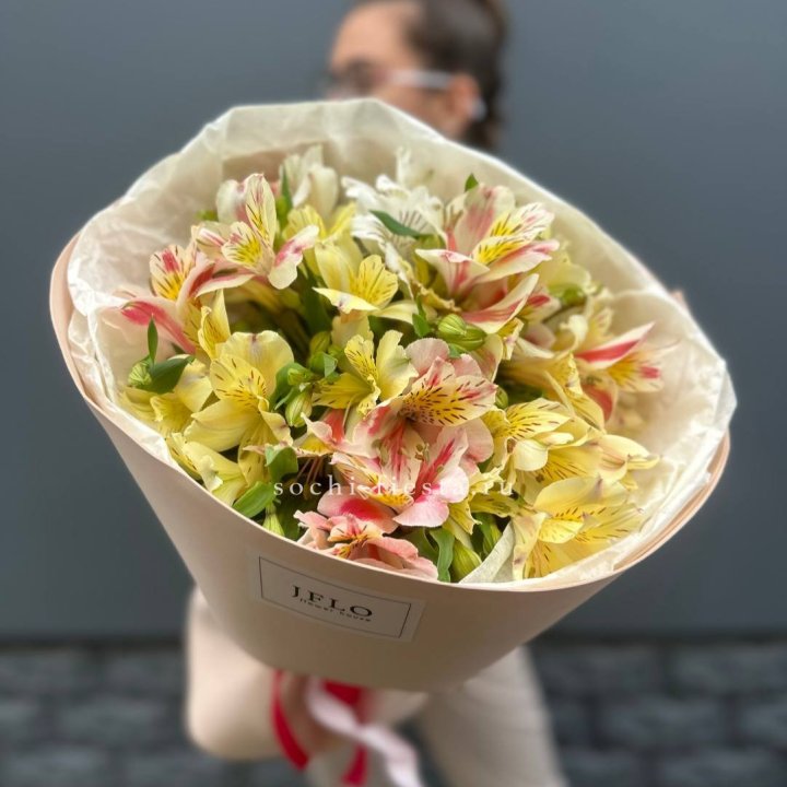 Альстромерии в нежном оформлении в Старом Осколе