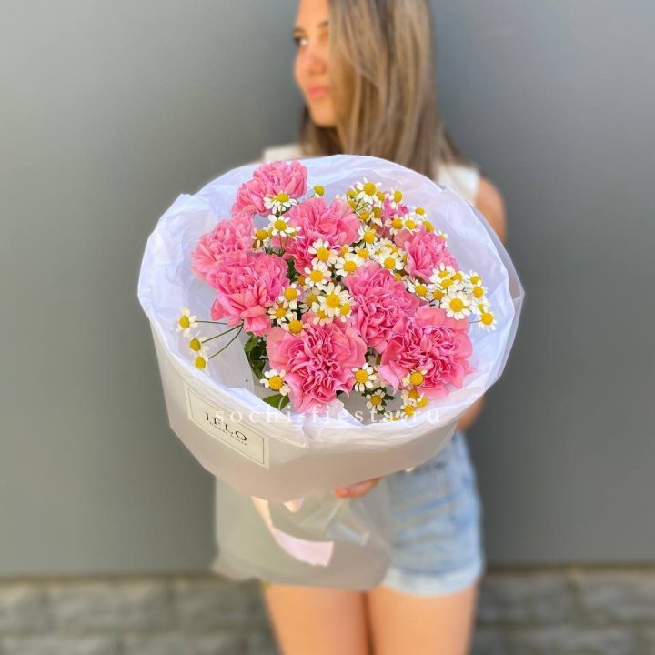 Дуобукет диантусов и ромашек в Старом Осколе