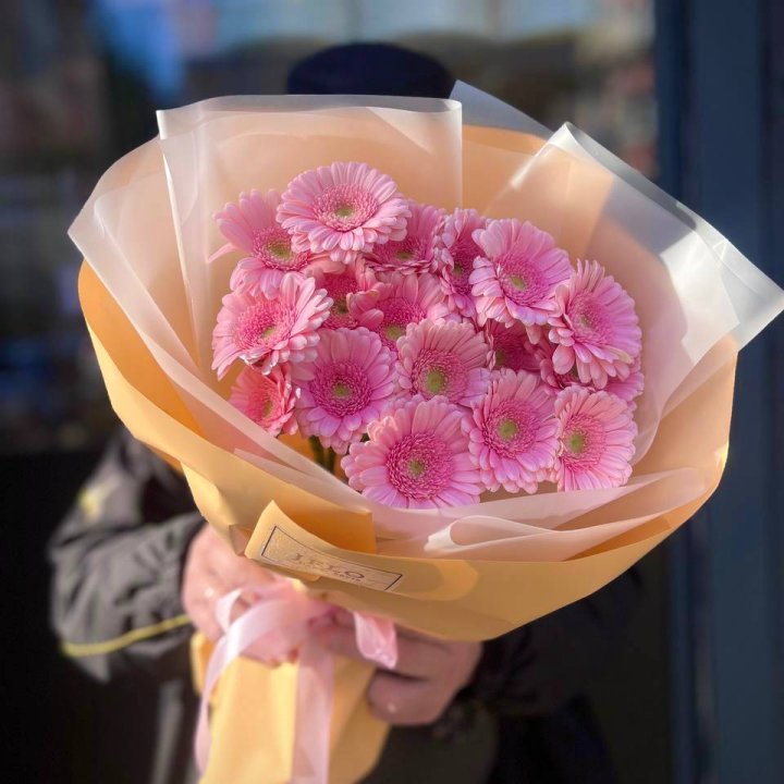 17 розовых гербер  в Старом Осколе