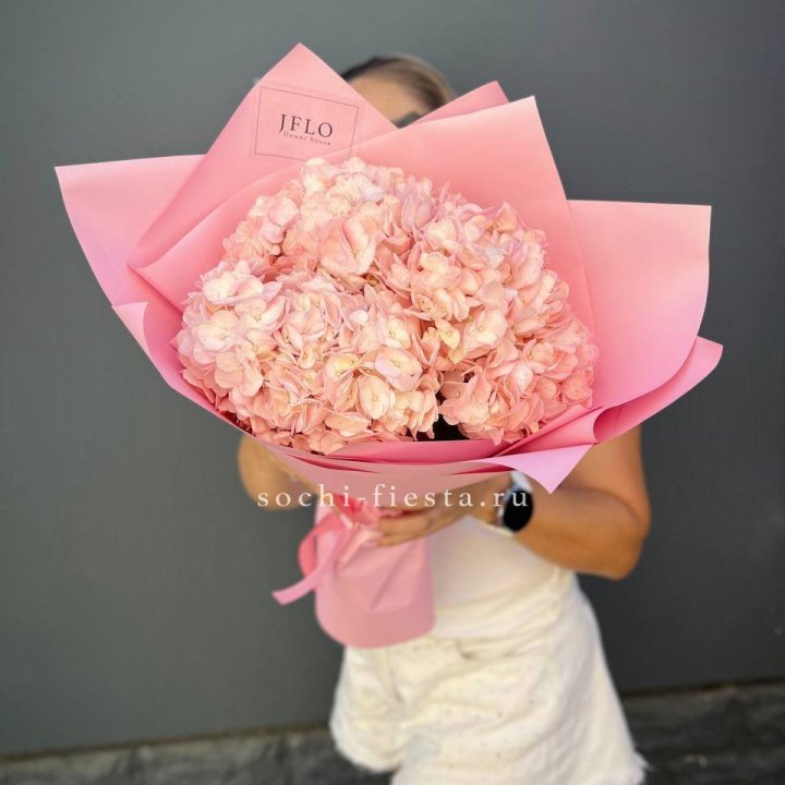 Букет гортензий "Крем" в Старом Осколе