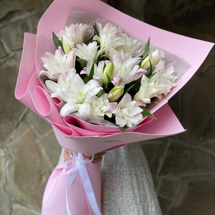 Букет пионовидных лилий №1 в Старом Осколе