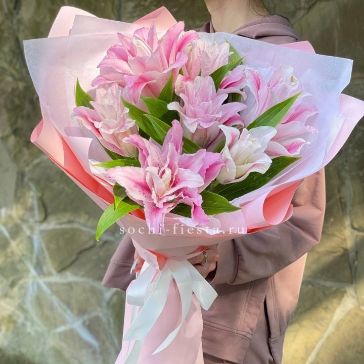 Букет пионовидных лилий №2 в Старом Осколе