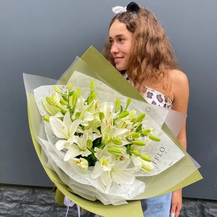 Букет  лилий "Изумруд" в Старом Осколе