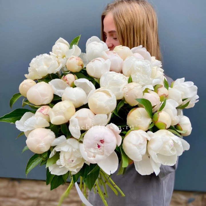 Охапка пионов в Старом Осколе