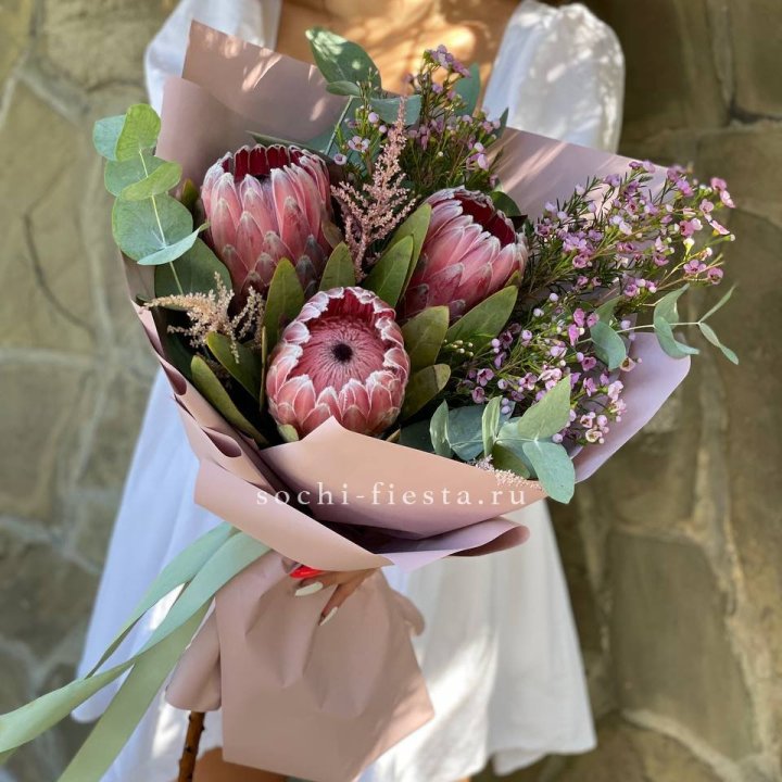 Букет из протеи "Клеопатра"  в Старом Осколе