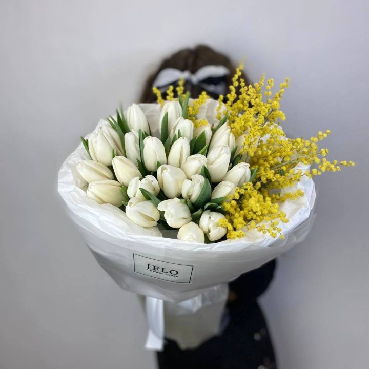 Дуо тюльпан и мимоза в Старом Осколе